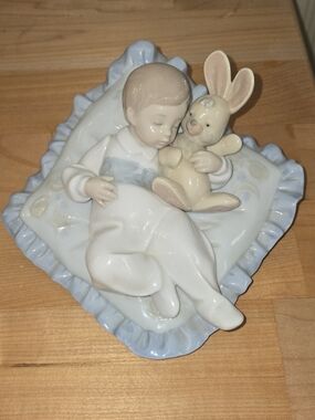 Lladro Taking A Snooze Baby Boy Rare 1990-1999 Collectable Mint